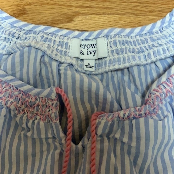 Crown & Ivy shirt - Picture 2 of 2